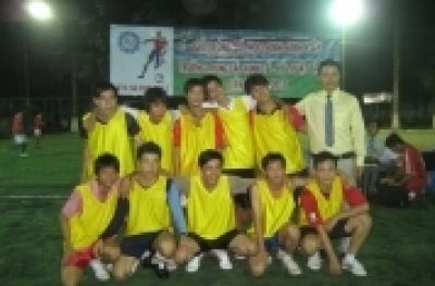 Trường TC KTKT Sài Gòn năm 2011 tổ chức lễ khai mạc bóng đá sinh viên