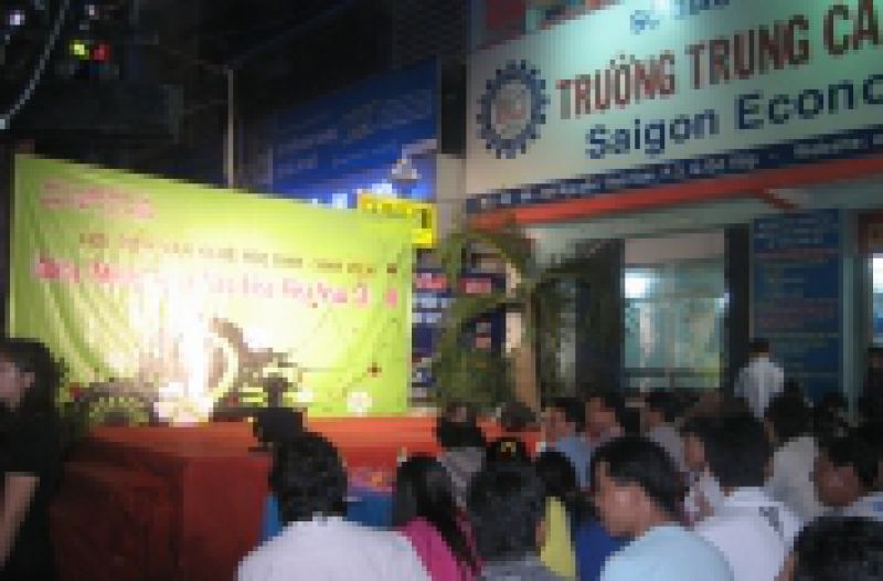 Trường TC KTKTSG năm 2011 tổ chức đêm văn nghệ