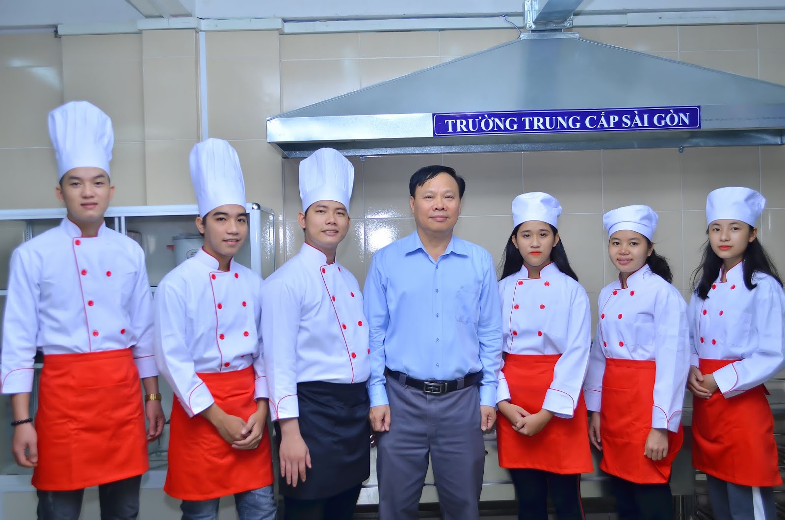Học trường nghề vì dễ xin việc hơn học đại học