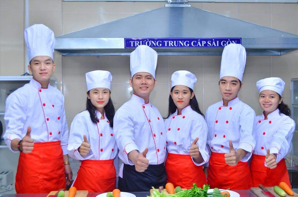 Tỉnh táo học nghề để làm việc, không chọn nghề theo “đám đông”