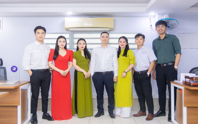 Hình Ảnh Cán Bộ Nhân Viên Nhà Trường Năm 2023