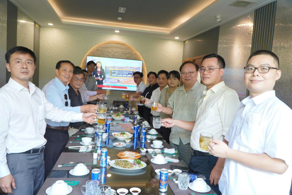 Ảnh Lưu Niệm Chi Bộ Trung Cấp Sài Gòn Năm 2025