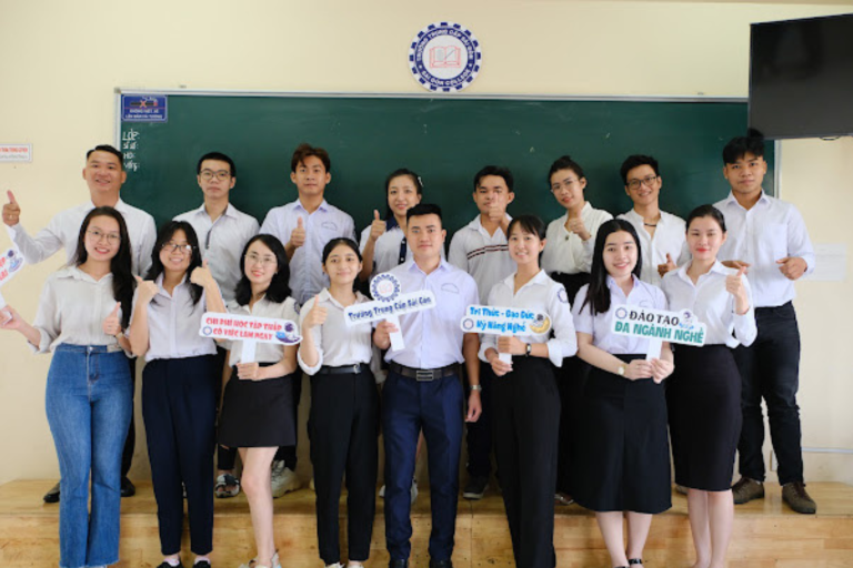 Hành Trình “Học Đi Đôi Với Hành”: Sinh Viên Trường Trung Cấp Sài Gòn Tham Quan Thực Tế Tại Fujiwa Việt Nam